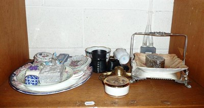 Lot 140 - Walker & Hall plated stand, Carltonware dish, oval meat plate, silver vesta, brooch, brass inkwell