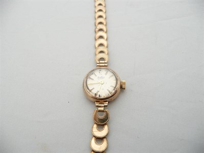 Lot 152 - 9 carat gold cased Bentina lady's wristwatch