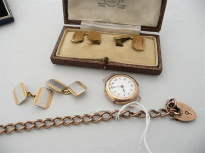 Lot 172 - A 9 carat gold chain and lock, a pair of gold and platinum cuff-links, another pair cased and a...