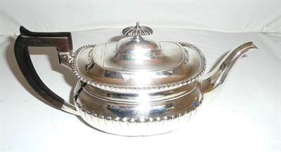 Lot 254 - Silver teapot, W & G Sissons, Sheffield, 1917