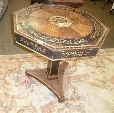 Lot 618 - An early 19th century pedestal table