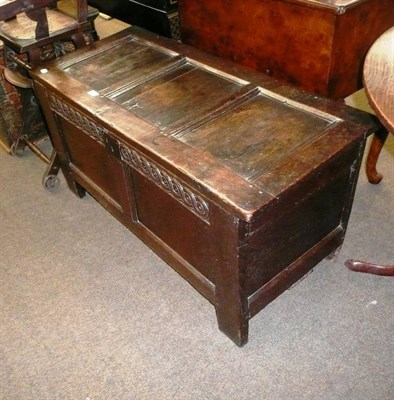 Lot 671 - 18th century oak coffer