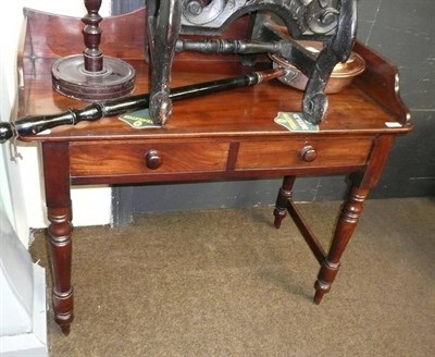 Lot 690 - 19th century mahogany washstand