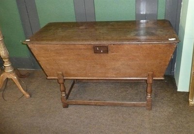 Lot 700 - Dough bin on stand