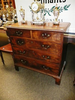 Lot 713 - Five height chest of drawers