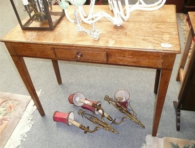 Lot 831 - Georgian oak single drawer side table