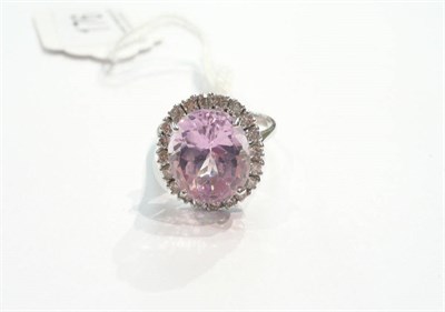 Lot 176 - A 14ct white gold kunzite and diamond cluster ring