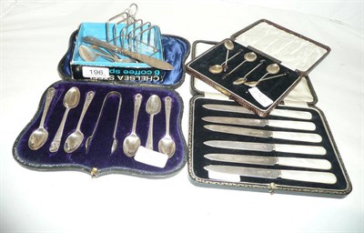 Lot 196 - Cased set of silver teaspoons and nips, cased silver bean-tip spoons, cased silver-bladed fruit...