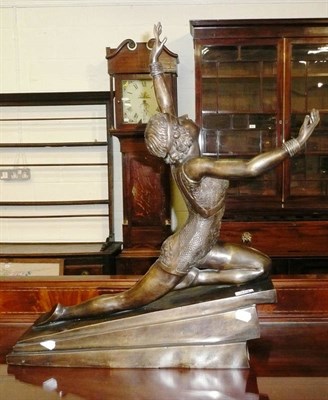 Lot 374 - An Art Deco style bronzed figure