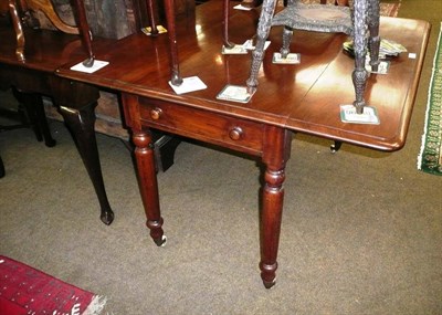 Lot 531 - A Victorian mahogany Pembroke table