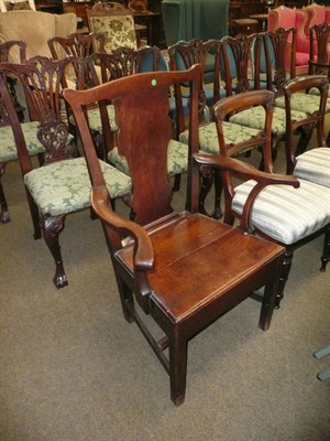 Lot 582 - 19th century mahogany elbow chair