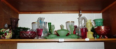 Lot 258 - A quantity of decorative glass on a shelf