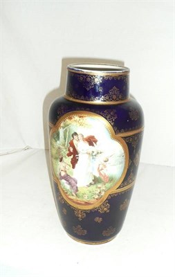 Lot 288 - Vienna vase