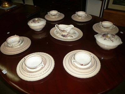 Lot 426 - A Mason's dinner service