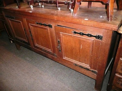 Lot 538 - Oak sideboard