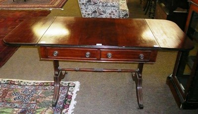 Lot 660 - Reproduction mahogany sofa table