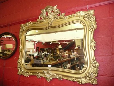 Lot 761 - Large Victorian gilt framed hanging mirror