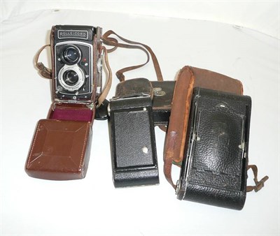 Lot 1113 - A Rolliecord III Twin Lens Reflex Camera No.2662464, with Xenar f3.5/75mm lens, in a stitched...