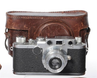 Lot 1118 - A Leica IIf Camera No.570122, circa 1951-52, with chrome body, black dial, Elmar f3.5/5cm lens,...