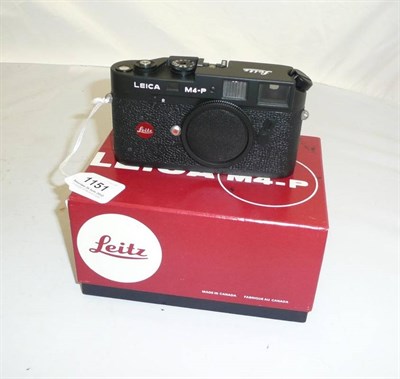 Lot 1151 - A Leica M4-P Camera Body No.1621392, in black, with passport, manual, packing and original card box