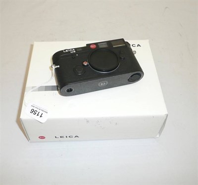 Lot 1156 - A Leica M6 Camera Body No.2423317, in black, with passport, manual, plastic case and card box