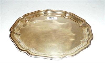 Lot 299 - Shaped silver salver