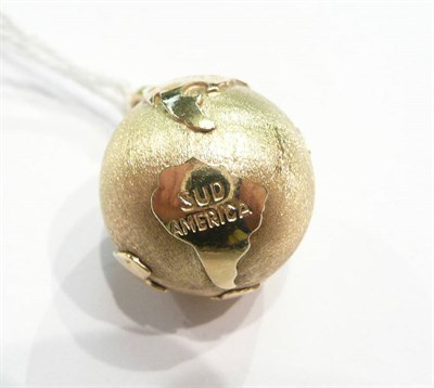 Lot 336 - A globe pendant, stamped "585"