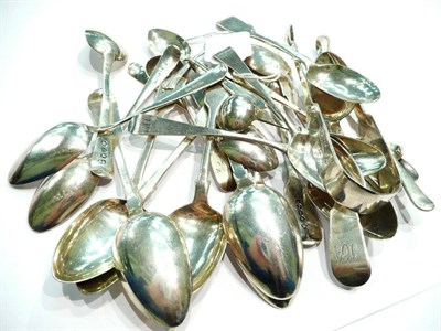 Lot 344 - Assorted Georgian and later silver teaspoons