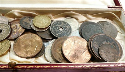 Lot 359 - Quantity of coins and a 'Mallet of London' leather box