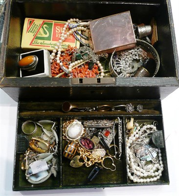 Lot 456 - A box containing jewellery including a snake pin, brooches, silver, etc