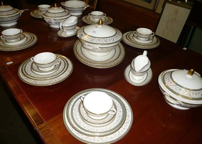 Lot 497 - Minton 'Aragon' pattern dinner wares