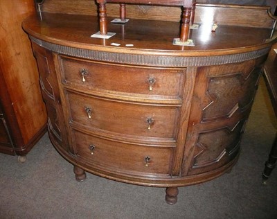 Lot 601 - 1920's oak sideboard