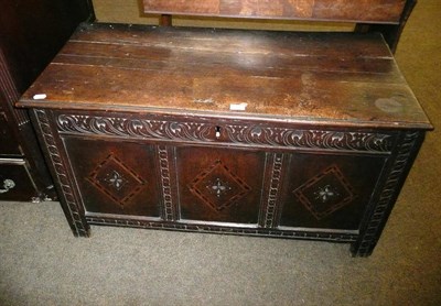 Lot 624 - Oak inlaid blanket chest