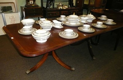 Lot 718 - Mahogany pedestal dining table