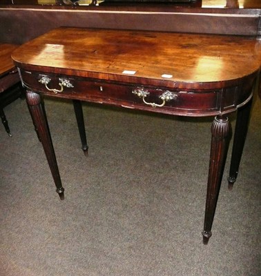 Lot 719 - 19th century mahogany single drawer side table