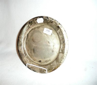 Lot 208 - A silver circular dish