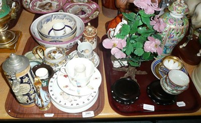 Lot 280 - Two trays of decorative ceramics including a small pearlware teapot, Cantonese vase and cover,...