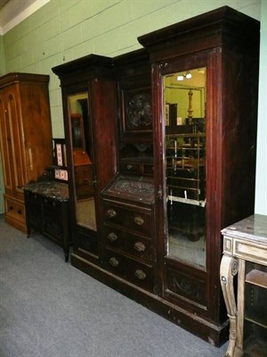 Lot 468 - Two piece bedroom suite