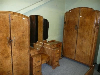 Lot 578 - 1930s walnut five piece bedroom suite