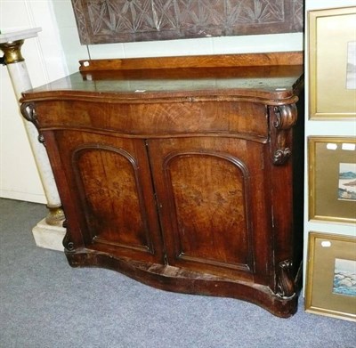 Lot 581 - Mahogany sideboard