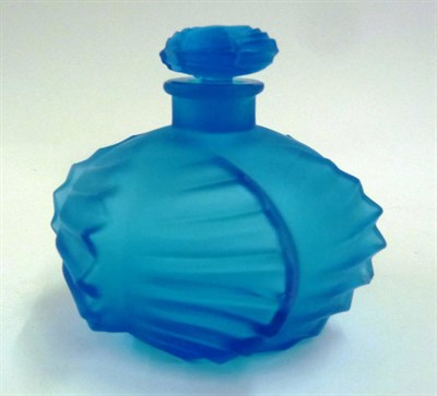 Lot 1670 - A Rene Lalique Camille No.516 Blue Scent Bottle, engraved R.Lalique France No.516 and moulded...