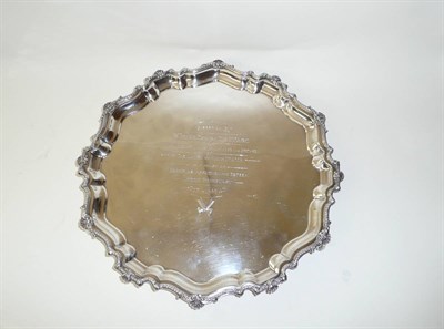 Lot 234 - An Elizabeth II Small Wine Tray, maker's mark SLD, Birmingham 1964, with pie-crust shell and scroll