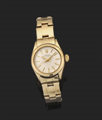 Lot 358 - A Lady's 9ct Gold Automatic Centre Seconds Wristwatch, signed Rolex, Oyster Perpetual,...