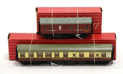 Lot 3236 - Hornby Dublo 4070 Restaurant Car WR W1910 (E box G-E) and 4076 Six wheel Passenger Brake Van (E box