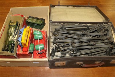 Lot 3318 - Hornby Series No.3C Caerphilly Castle Locomotive 4073 (G-F, in Control box F-P) and Great...