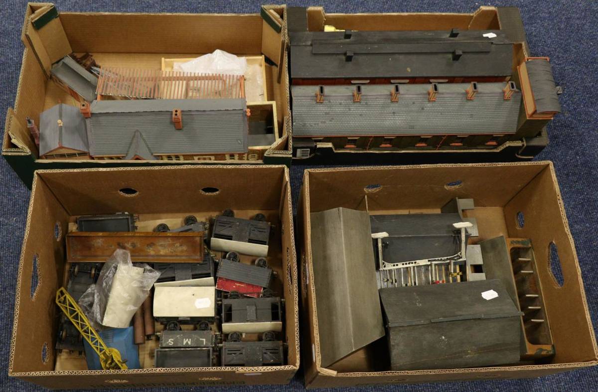 Lot 3339 - O Gauge Accessories including GWR Single track engine shed, Wayside station and signal box;...