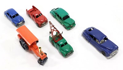 Lot 3430 - Triang Minic Plastic Models Jowett Javelin, Morris Cowley pick up, Morris Minor, Morris Cowley...