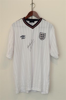 Lot 3022 - England Signed Shirt signed by Gary Lineker