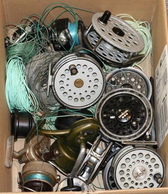 Lot 3082 - A Collection of Mixed Reels, including Hardy Viscount 130 fly reel, Sealey Twinfish Super...