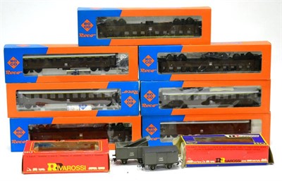 Lot 3203 - Roco HO Gauge Coaches 4x44200E FNM 1st and 3x44200D FNM 2nd (all E boxes G-E) together with...